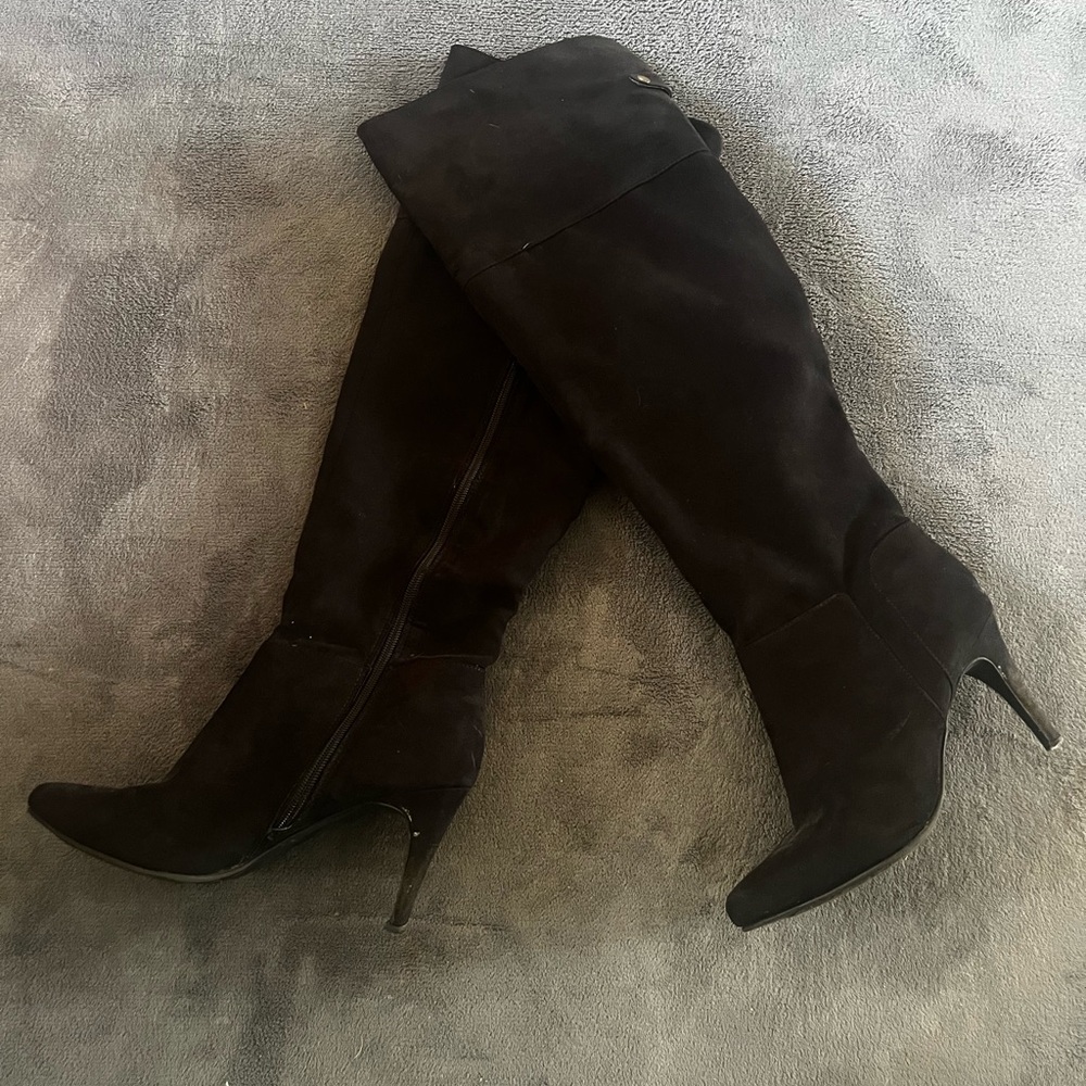 Elegant Black Over-the-Knee Boots